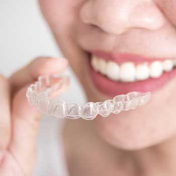Invisalign-Dental-Services-in-Coral-Gables-350px